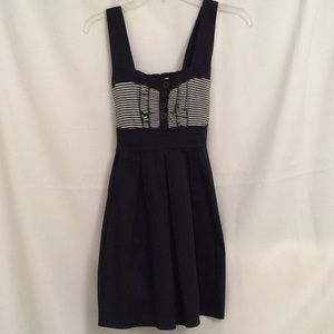 Walg dress size m blue striped